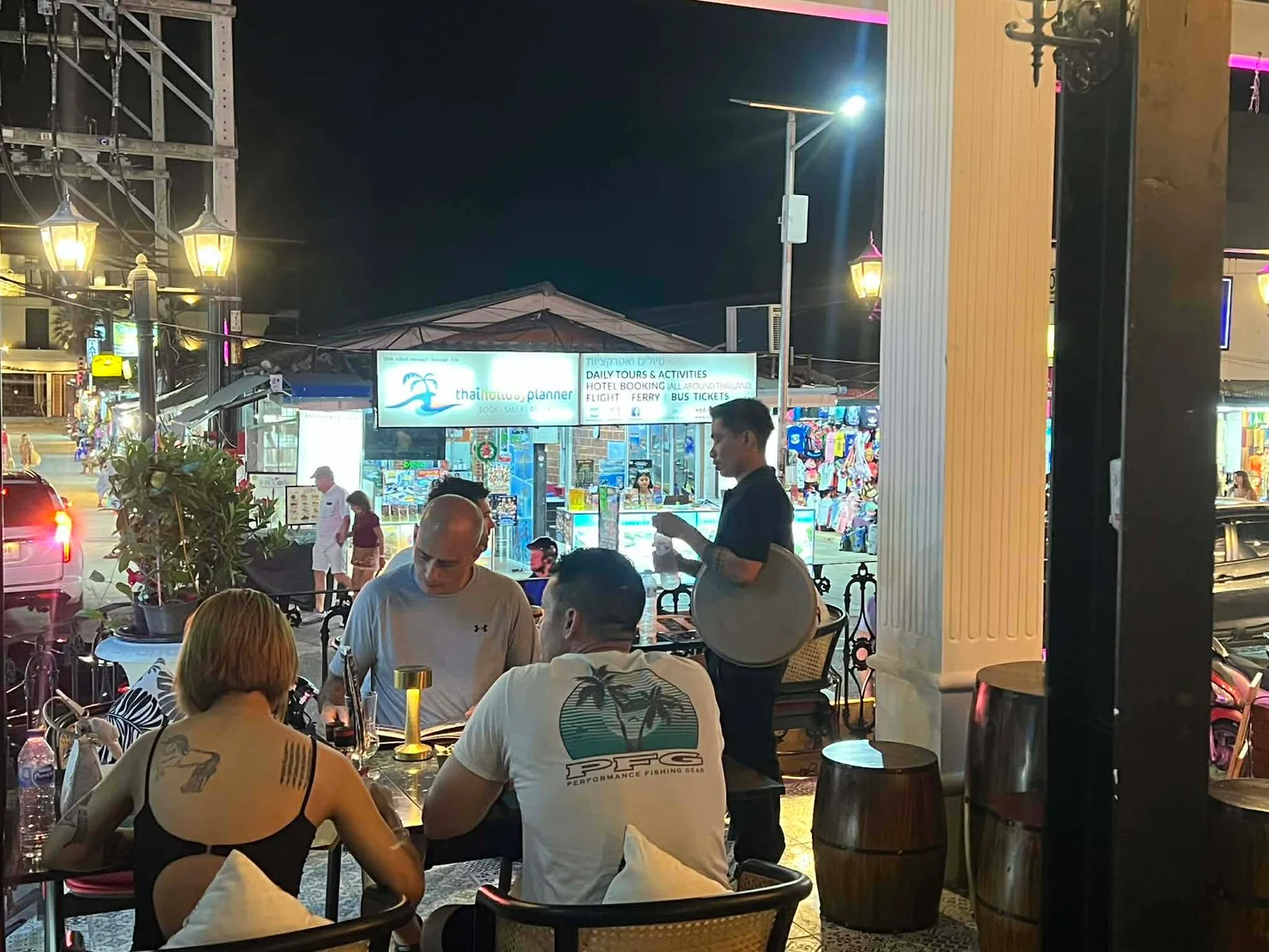 บรรยากาศร้านที่หาดเฉวง